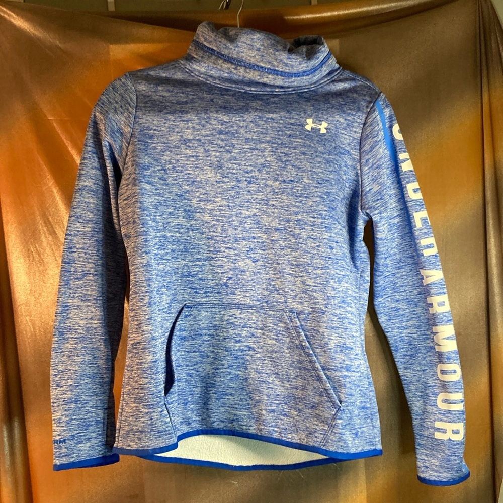 Under Armour Storm small 40”‎ chest. Fleece lining blue heather Thumb holes. 350